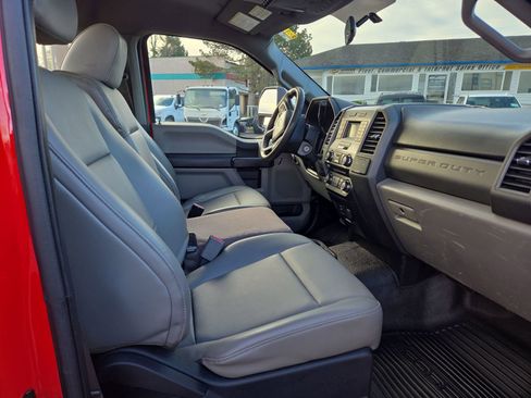 Used 2017 Ford F450 XL w/ Power Equipment Group image 19