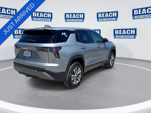 New 2026 Chevrolet Equinox LT w/ Convenience Package II FWD image 8