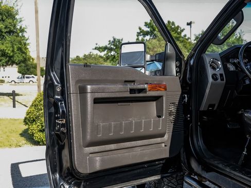 Used 2009 Ford F250 Lariat image 56