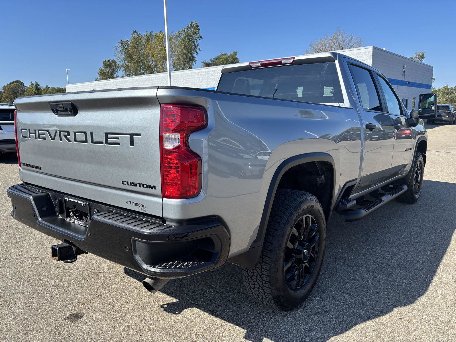 Used 2025 Chevrolet Silverado 2500 Custom w/ Custom Value Package AWD/4WD image 5