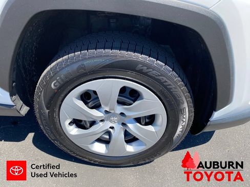 Certified 2022 Toyota RAV4 LE w/ Carpet Mat Package (TMS) AWD/4WD image 10