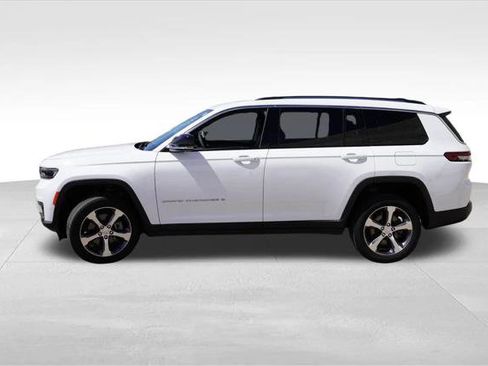 Certified 2023 Jeep Grand Cherokee L Limited AWD/4WD image 9