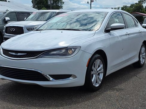 Used 2016 Chrysler 200 Limited FWD image 7