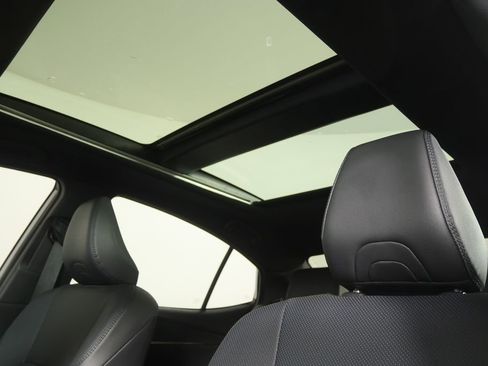 Used 2025 Toyota Camry XSE image 11