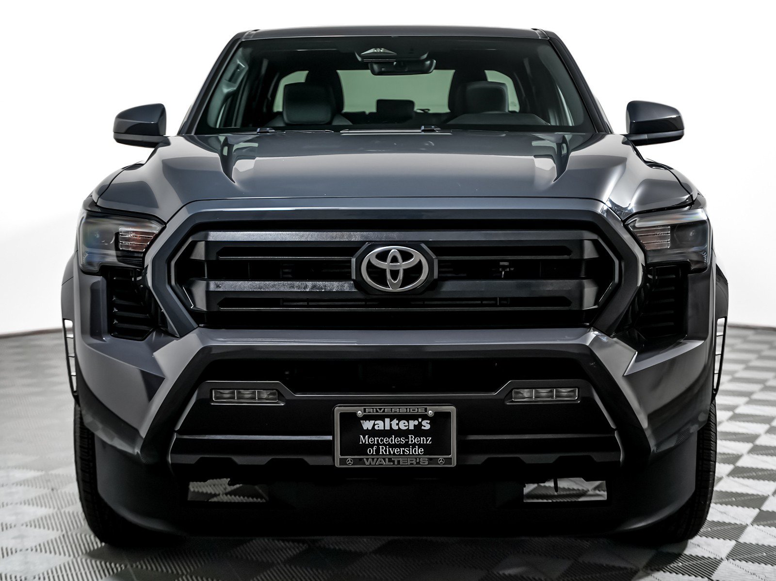 Used 2025 Toyota Tacoma SR5 AWD/4WD image 8