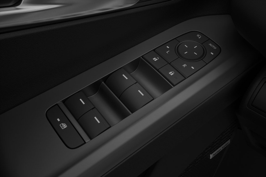New 2027 Subaru Solterra AWD/4WD image 18