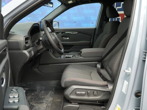 New 2026 Honda Pilot Sport image 16