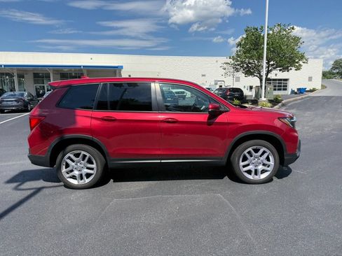 Used 2024 Honda Passport EX-L image 3