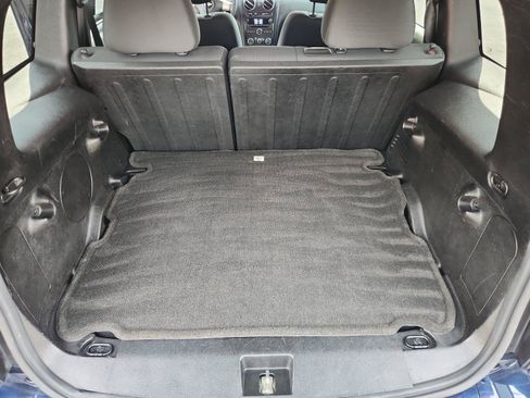 Used 2010 Chevrolet HHR LS FWD image 13