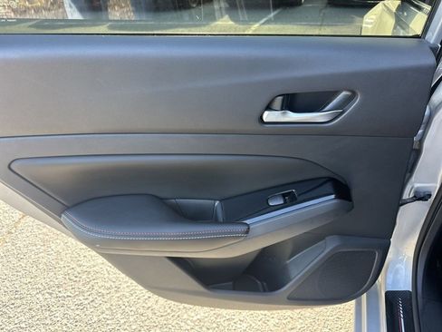 Used 2023 Nissan Altima 2.5 SR w/ SR Premium Package image 28