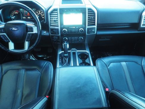 Used 2018 Ford F150 Platinum w/ Equipment Group 701A Luxury image 20