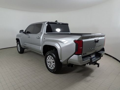 Used 2025 Toyota Tacoma SR5 AWD/4WD image 3