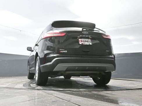 Used 2024 Ford Edge SEL image 55