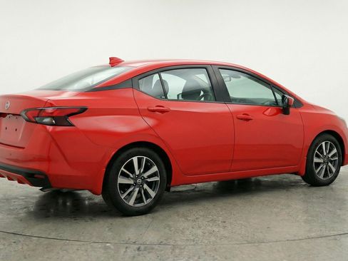 Used 2025 Nissan Versa SV image 9