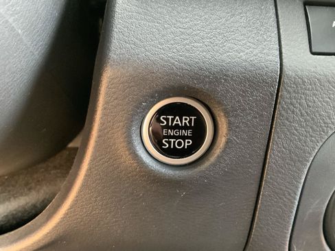 Used 2025 Nissan Frontier PRO-4X AWD/4WD image 28
