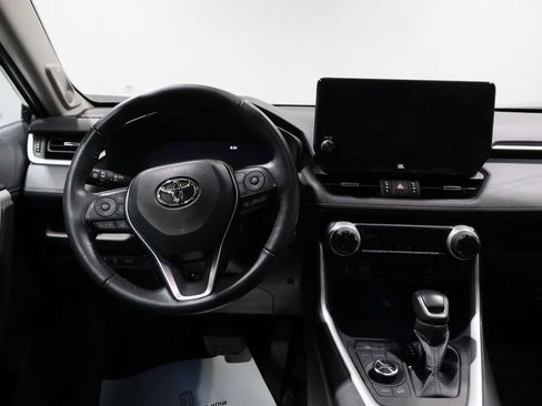 Used 2023 Toyota RAV4 Limited image 16