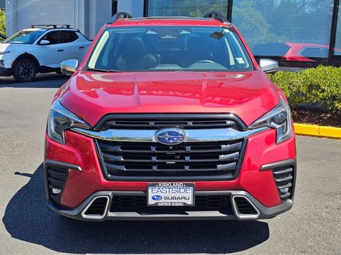 Used 2023 Subaru Ascent Touring AWD/4WD image 2