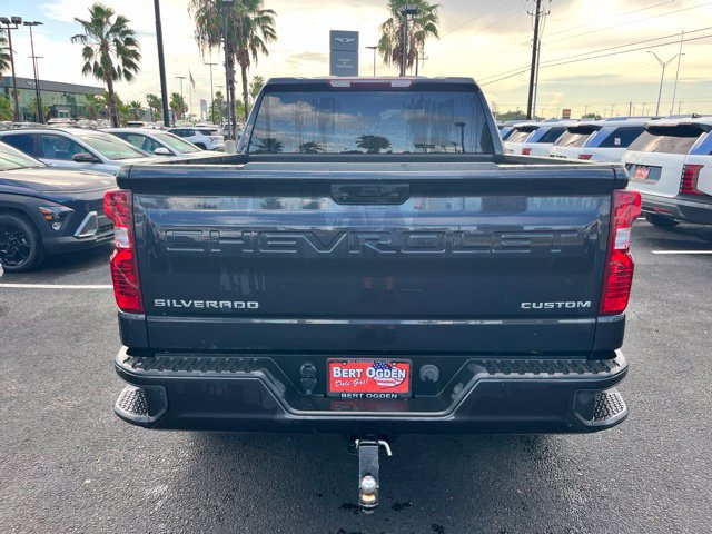 Used 2022 Chevrolet Silverado 1500 Custom RWD image 5