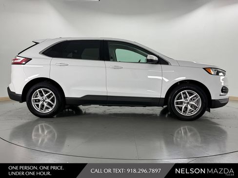 Used 2024 Ford Edge SEL AWD/4WD image 5