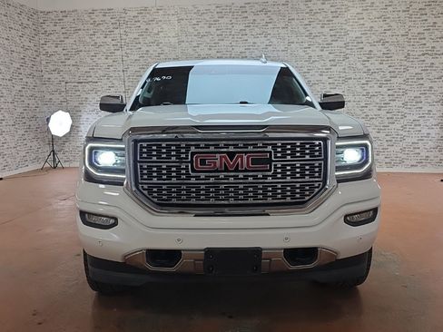 Used 2017 GMC Sierra 1500 Denali image 2