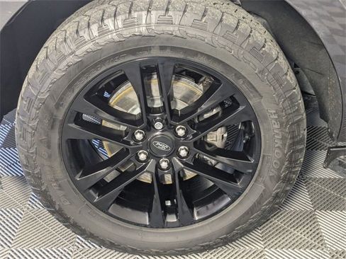 Used 2024 Ford Expedition XLT image 8