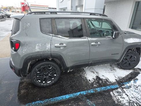Used 2021 Jeep Renegade Sport AWD/4WD image 6