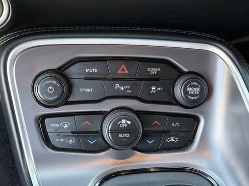 Used 2022 Dodge Challenger GT RWD image 17