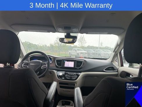 Used 2023 Chrysler Voyager LX FWD image 20