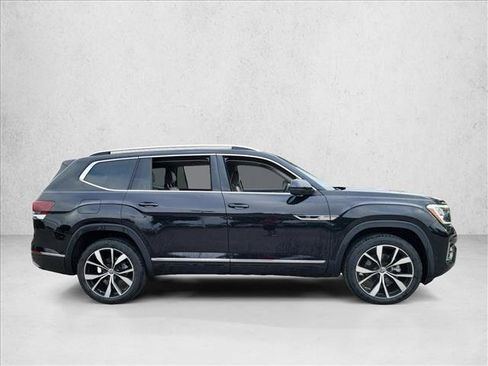 Used 2024 Volkswagen Atlas SEL Premium R-Line image 4