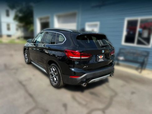 Used 2021 BMW X1 xDrive28i w/ Premium Package AWD/4WD image 5