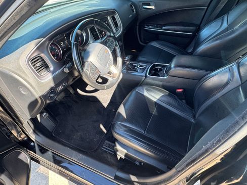 Used 2020 Dodge Charger SXT w/ Leather Interior Group image 7