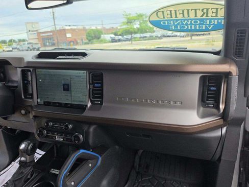 Used 2023 Ford Bronco Outer Banks AWD/4WD image 8