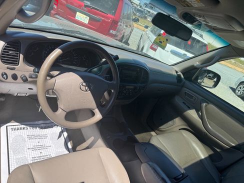 Used 2007 Toyota Sequoia SR5 image 20