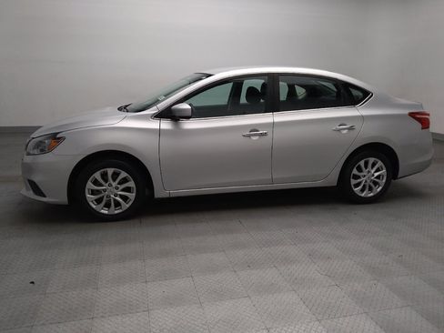 Used 2019 Nissan Sentra SV FWD image 2