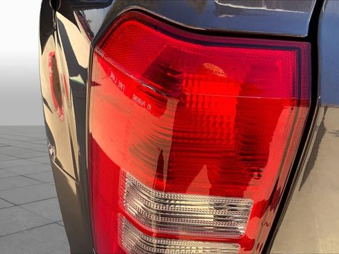 Used 2017 Jeep Patriot Sport AWD/4WD image 28