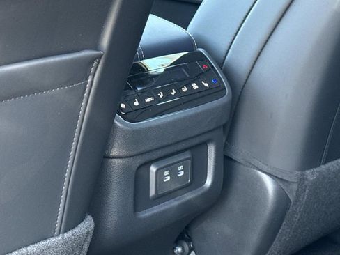 New 2026 INFINITI QX60 Sport image 17