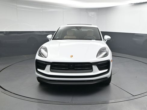 Certified 2025 Porsche Macan image 29