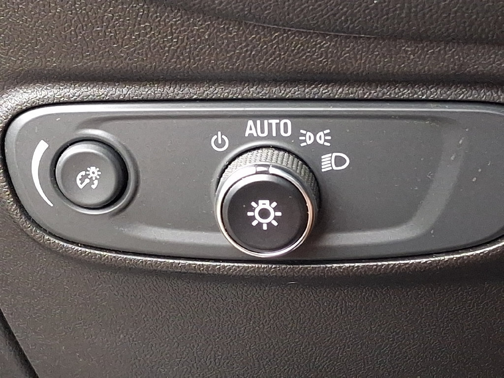Used 2022 Chevrolet Equinox LT AWD/4WD image 25