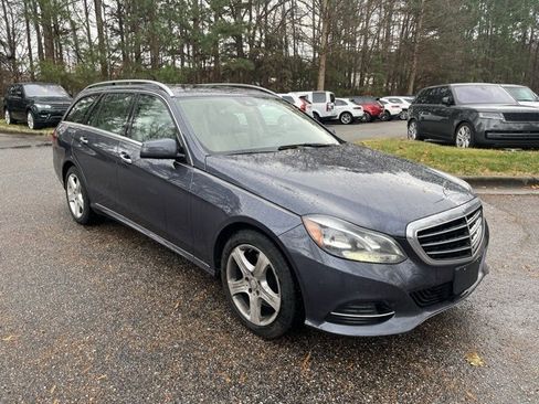 Used 2016 Mercedes-Benz E 350 4MATIC Wagon image 2
