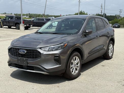 Used 2025 Ford Escape Active AWD/4WD image 19