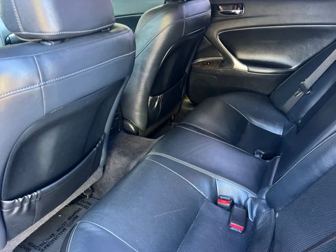 Used 2012 Lexus IS 250 w/ Premium Pkg Value Edition RWD image 4