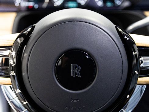 Used 2022 Rolls-Royce Ghost w/ Ghost Package image 31