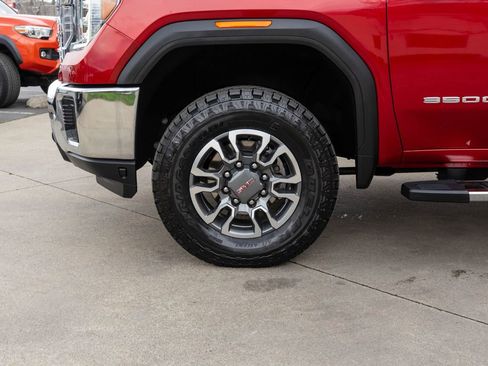 Used 2021 GMC Sierra 3500 SLT w/ SLT Premium Package image 32