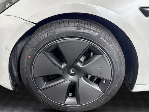 Used 2021 Tesla Model 3 Standard Range Plus image 37