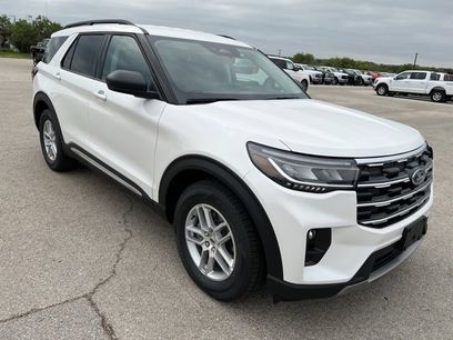 New 2025 Ford Explorer Active w/ Active Comfort Package