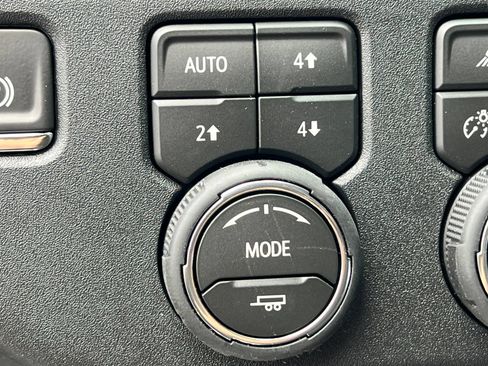 New 2026 Chevrolet Silverado 1500 High Country w/ Technology Package AWD/4WD image 22