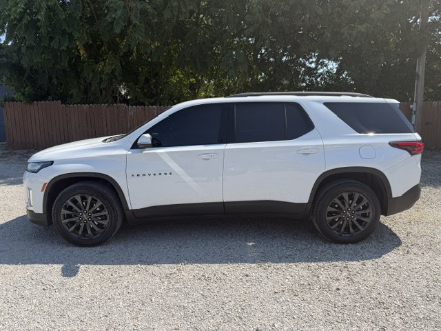 Used 2023 Chevrolet Traverse RS FWD image 2