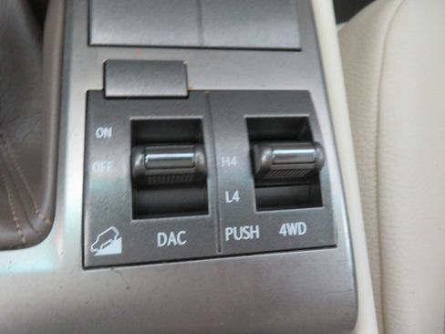 Used 2014 Lexus GX 460 w/ Premium Package image 46