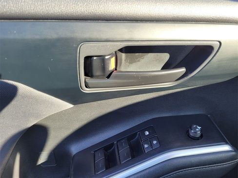Certified 2023 Toyota Highlander LE image 24