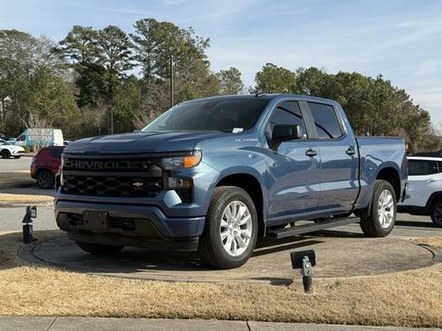 Used 2024 Chevrolet Silverado 1500 Custom image 3